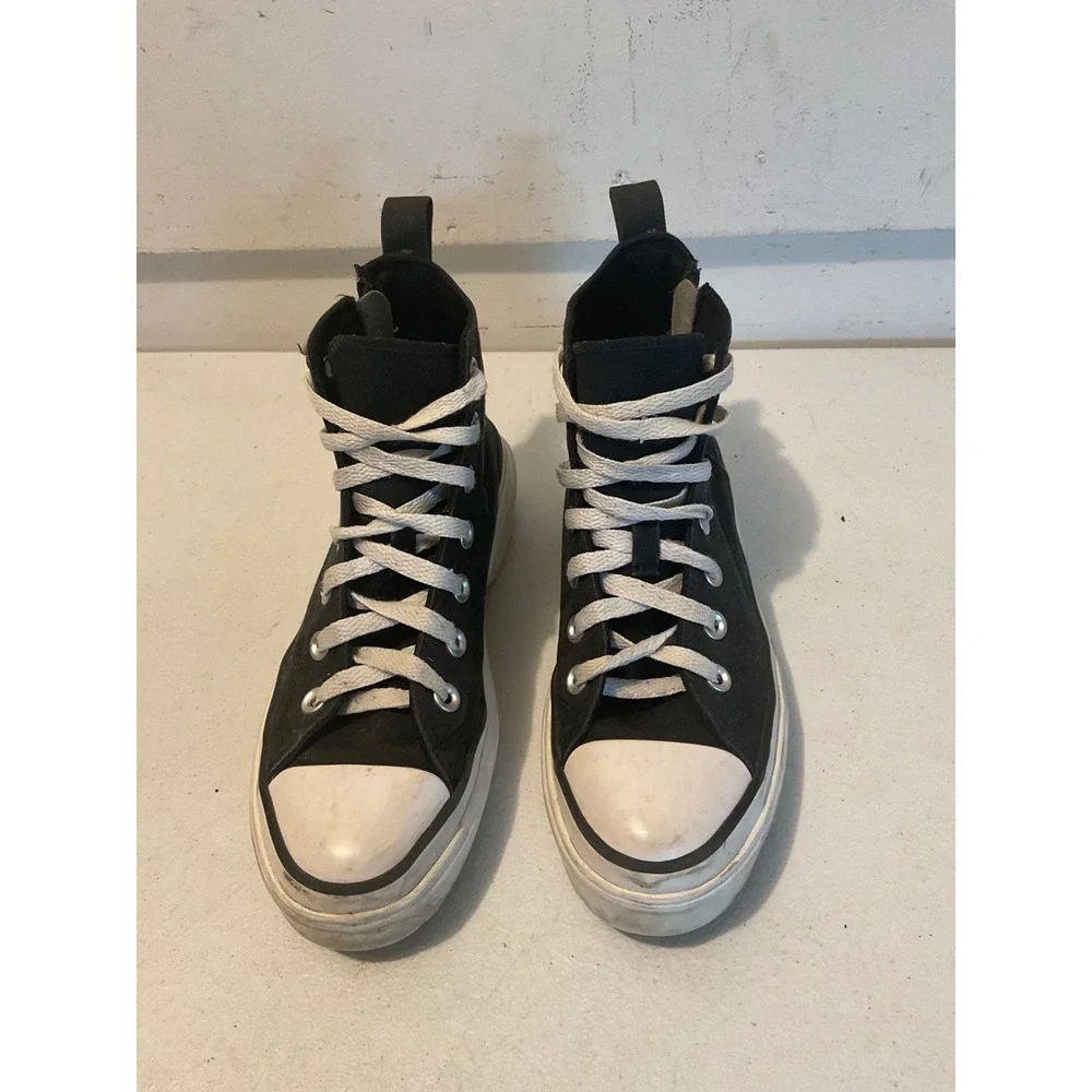 Converse Chuck Taylor All Star Lugged 2.0 Black Platform High Top Kid 3.5
